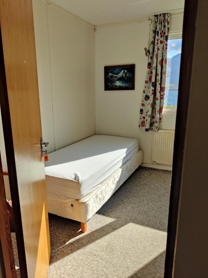 Solbrekka Guesthouse Mjoifjorthur Dış mekan fotoğraf