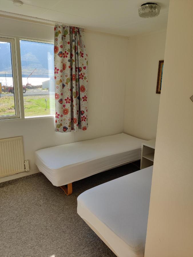 Solbrekka Guesthouse Mjoifjorthur Dış mekan fotoğraf
